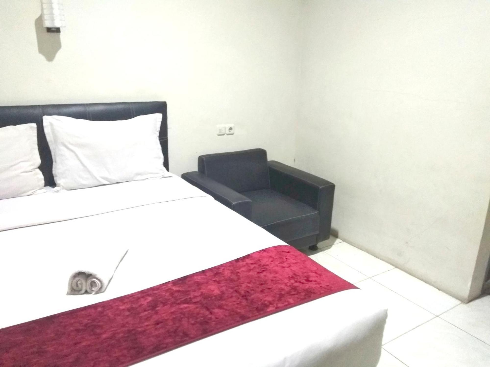 Oyo 2991 Satya Makassar